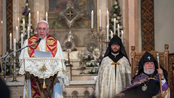 Папа Римский Франциск I и Католикос Гарегин II в Первопрестольном Св. Эчмиадзине - Sputnik Армения