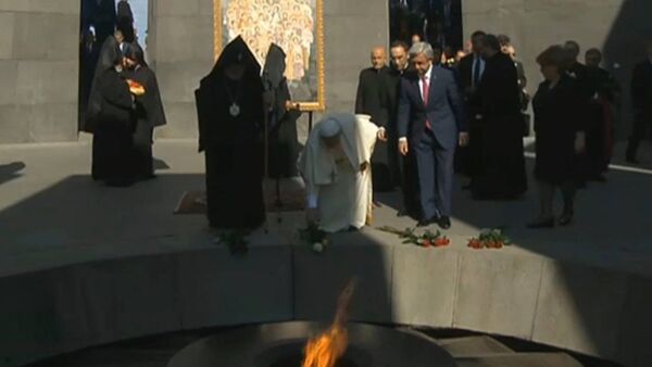 Папа Римский посетил Мемориал памяти жертв Геноцида армян - Sputnik Армения