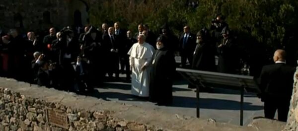 Папа Римский Франциск и Католикос всех армян Гарегин II выпустили голубей мира на армяно-турецкой границе - Sputnik Армения