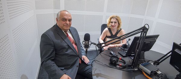 Сергей Хачатрян в гостях у Радио Sputnik Армения Сергей Хачатрян в гостях у Радио Sputnik Армения - Sputnik Արմենիա