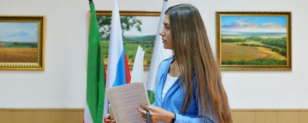 Предварительное голосование за кандидатов от партии Единая Россия, выдвигаемых на выборы в Госдуму Предварительное голосование за кандидатов от партии Единая Россия, выдвигаемых на выборы в Госдуму - Sputnik Армения