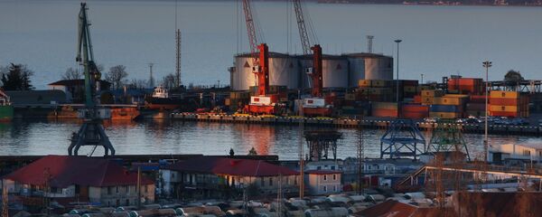 Морской порт в Батуми Морской порт в Батуми - Sputnik Армения