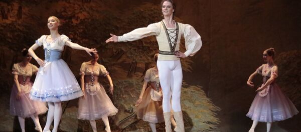 Артисты МАМТ им. К.С.Станиславского и В.И.Немировича-Данченко в балете Жизель. Артисты МАМТ им. К.С.Станиславского и В.И.Немировича-Данченко в балете Жизель. - Sputnik Արմենիա