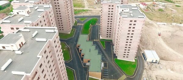 Երիտասարդ ընտանիքներին հանձնվեցին Ավան 4 թաղամասում նրանց հատկացված բնակարանների բանալիները Երիտասարդ ընտանիքներին հանձնվեցին Ավան 4 թաղամասում նրանց հատկացված բնակարանների բանալիները - Sputnik Արմենիա