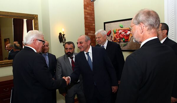 Встреча главы Карабаха Бако Саакяна и председателя ОБСЕ Франка-Вальтера Штайнмайера - Sputnik Армения