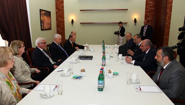 Встреча президента НКР Бако Саакяна и председателя ОБСЕ Франка-Вальтера Штайнмайера - Sputnik Армения