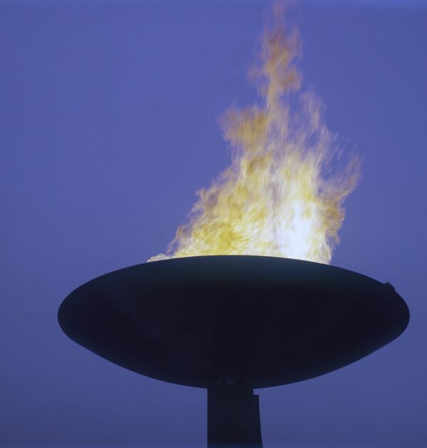 Олимпийский огонь, зажженный в Инсбруке на время проведения XII-х зимних Олимпийских игр с 4 по 15 февраля 1976 года. - Sputnik Армения
