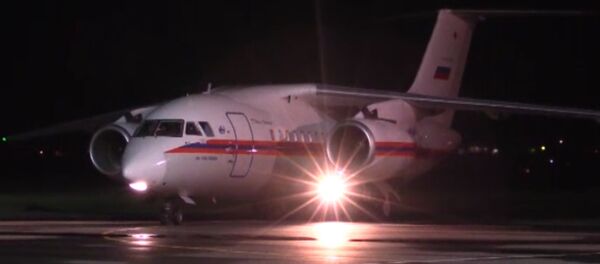 СПУТНИК_Ан-148 доставил в Ереван застрявших на Военно-Грузинской дороге. Съемка МЧС РФ СПУТНИК_Ан-148 доставил в Ереван застрявших на Военно-Грузинской дороге. Съемка МЧС РФ - Sputnik Армения