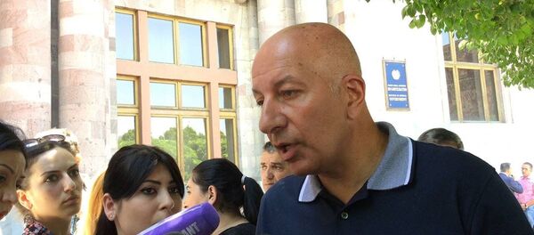 Армянские таксисты выступают против сетевых пассажироперевозчиков - Sputnik Армения