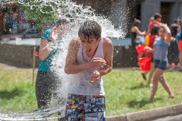 Праздник Вардавар отмечают в Армении Праздник Вардавар отмечают в Армении - Sputnik Արմենիա