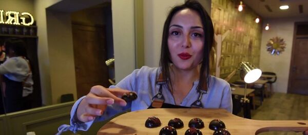 Շեֆ խոհարարին հյուր. շոկոլադ պատրաստելու գաղտնիքները Շեֆ խոհարարին հյուր. շոկոլադ պատրաստելու գաղտնիքները - Sputnik Արմենիա