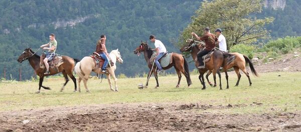Հայաստանի լեռներում ձիերով պոլո են խաղում Հայաստանի լեռներում ձիերով պոլո են խաղում - Sputnik Արմենիա