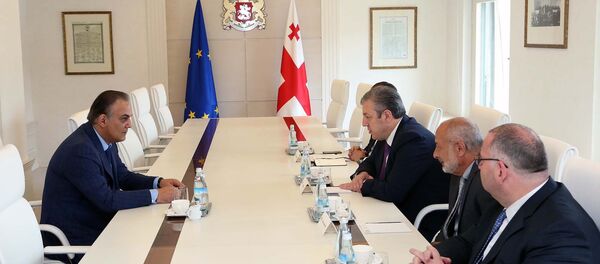Министр транспорта и связи Армении Гагик Бегларян и премьер-министр Грузии Георгий Квирикашвили Министр транспорта и связи Армении Гагик Бегларян и премьер-министр Грузии Георгий Квирикашвили - Sputnik Армения