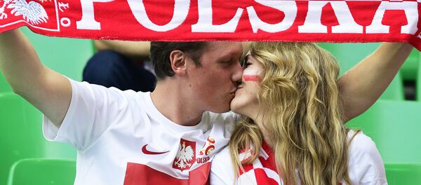 Футбол. Чемпионат Европы - 2016. Польские болельщики - Sputnik Армения