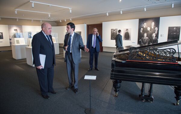 Михаил Швыдкой посетил музей-институт Комитаса - Sputnik Армения