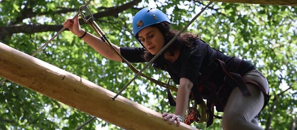 Почувствуй себя Маугли: в Армении открылся новый приключенческий Rope Park - Sputnik Армения