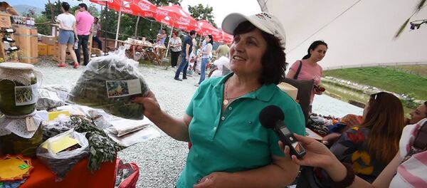 Лекарственные растения армянского нагорья заживляют раны и излечивают болезни - Sputnik Армения