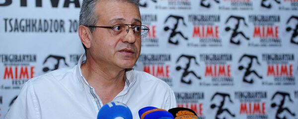 Художественный руководитель Ереванского государственного театра пантомимы Жирайр Дадасян - Sputnik Армения