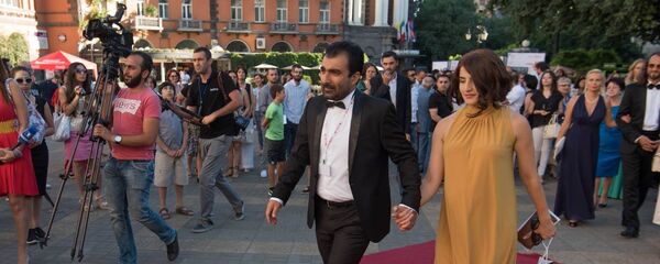 Режиссер Дживан Аветисян с супругой - Sputnik Армения