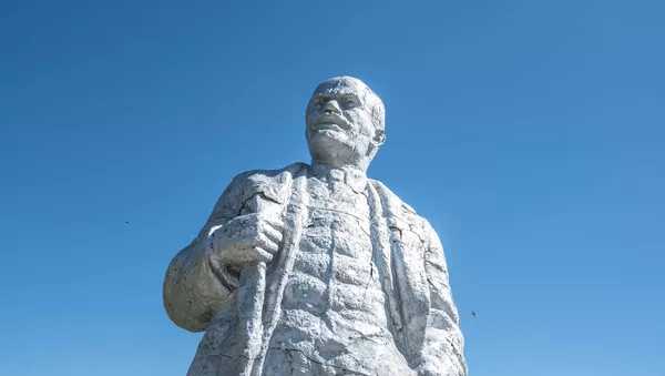 Памятник Ленину на пограничной заставе в селе Ахурик - Sputnik Армения