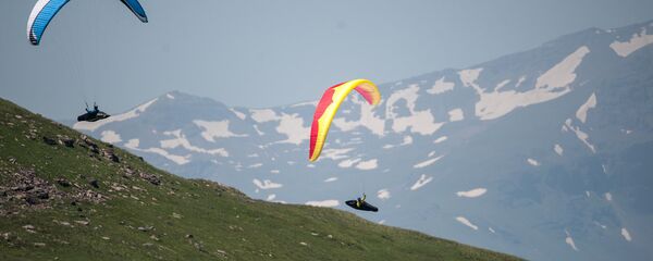 Соревнование парапланеристов в Армении Соревнование парапланеристов в Армении - Sputnik Արմենիա