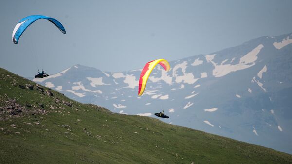 Соревнование парапланеристов в Армении - Sputnik Армения
