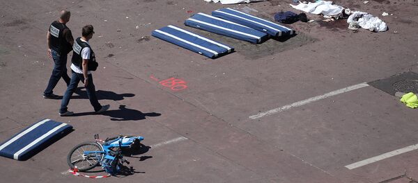 Улица Ниццы после теракта Улица Ниццы после теракта - Sputnik Армения