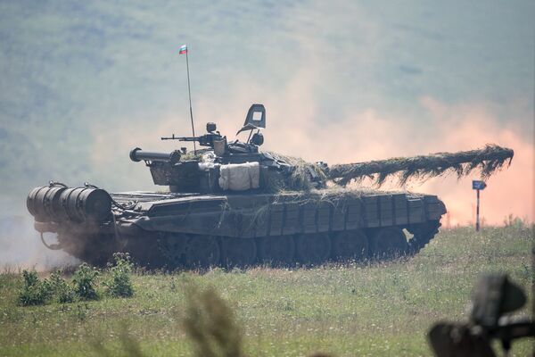 Учения на полигоне Алагяз Учения на полигоне Алагяз - Sputnik Армения