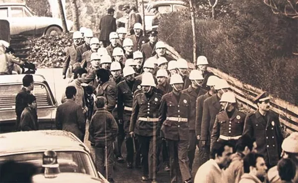 12 марта 1971 г. военные под руководством Мамдуха Тагмача отстранили от власти Сулеймана Демиреля 12 марта 1971 г. военные под руководством Мамдуха Тагмача отстранили от власти Сулеймана Демиреля - Sputnik Армения
