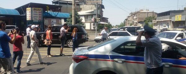 Эребуни полицейская машина - Sputnik Արմենիա