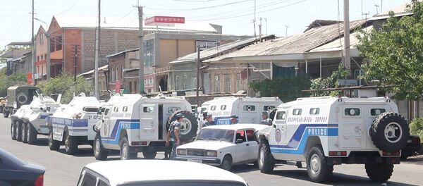 ՀՀ ոստիկանության պարեկապահակային ծառայության գնդի հարակից տարածքը ժամը 11։00-12։00-ի դրությամբ - Sputnik Արմենիա