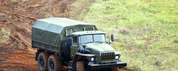 Занятия по экстремальному вождению для российских военнослужащих на высокогорном полигоне в Армении - Sputnik Արմենիա