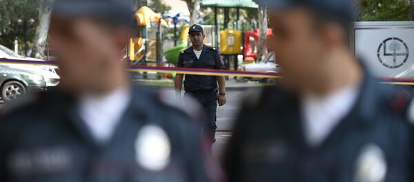 Сотрудники полиции Армении - Sputnik Армения