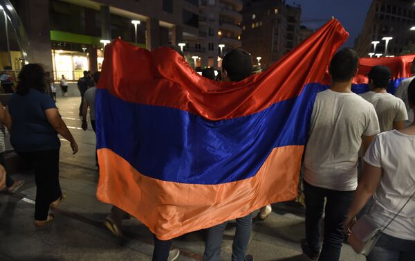 Шествие гражданских активтистов в Ереване - Sputnik Армения