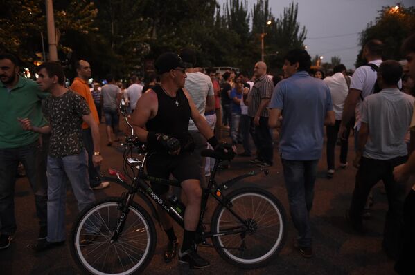 Митингующий велосипедист. - Sputnik Армения