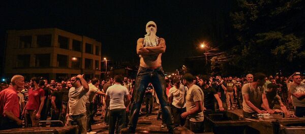 Демонстранты на баррикадах в Ереване - Sputnik Армения