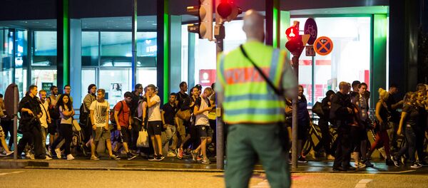 Стрельба в торговом центре Олимпия в Мюнхене Стрельба в торговом центре Олимпия в Мюнхене - Sputnik Армения