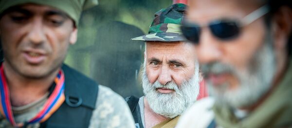 Члены вооруженной группы, захватившей здание полка ППС в Ереване Члены вооруженной группы, захватившей здание полка ППС в Ереване - Sputnik Արմենիա