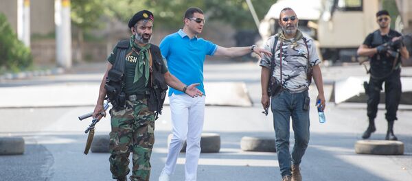 Члены вооруженной группы, захватившей здание полка ППС в Ереване Члены вооруженной группы, захватившей здание полка ППС в Ереване - Sputnik Արմենիա