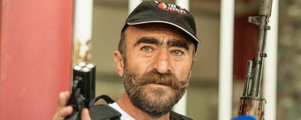 Павлик Манукян - член вооруженной группы, захватившей здание полка ППС в Ереване. Архивное фото. - Sputnik Армения