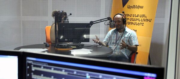 Асатур Есаянц в гостях у радио Sputnik Армения - Sputnik Արմենիա