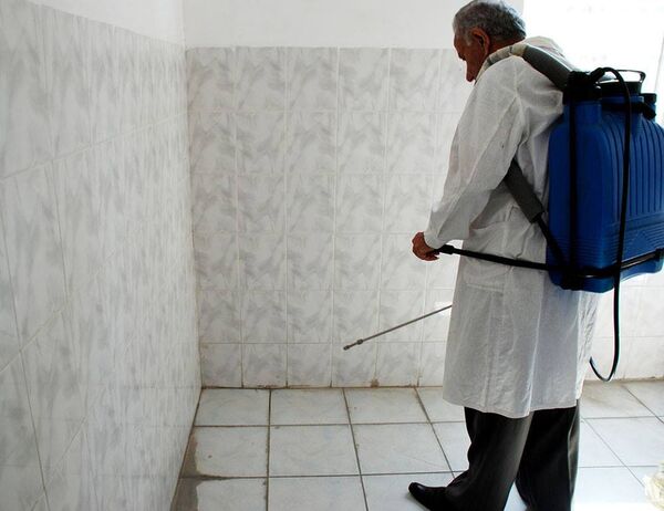 Работы по санитарно-гигиенической обработке УИУ Больница для осужденных Работы по санитарно-гигиенической обработке УИУ Больница для осужденных - Sputnik Армения