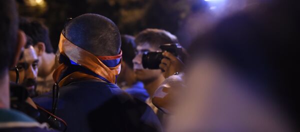 Акция протеста в поддержку группировки Сасна Црер перекинулась на проспект Баграмяна - Sputnik Армения