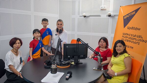 Китайские туристы в гостях у радио Sputnik Армения - Sputnik Արմենիա