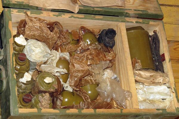 СНБ обнаружила арсенал в доме предполагаемого пособника Сасна црер СНБ обнаружила арсенал в доме предполагаемого пособника Сасна црер - Sputnik Արմենիա