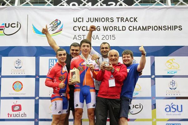 Велосипедист Эдгар Степанян Велосипедист Эдгар Степанян - Sputnik Армения