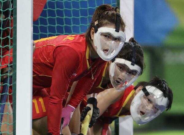 Хоккеисты сборной Китая во время хоккейного матча на XXXI летних Олимпийских играх - Sputnik Армения