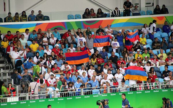 Флаг Армении в Рио-2016. Армянские спортсмены болеют за Артура Алексаняна - Sputnik Армения
