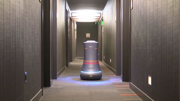 СПУТНИК_Робот-дворецкий разносит воду по номерам в отеле Сан-Франциско - Sputnik Армения