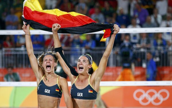 Գերմանիայի հավաքականի մարզիկները նշում են ոսկե մեդալի նվաճումը - Sputnik Արմենիա